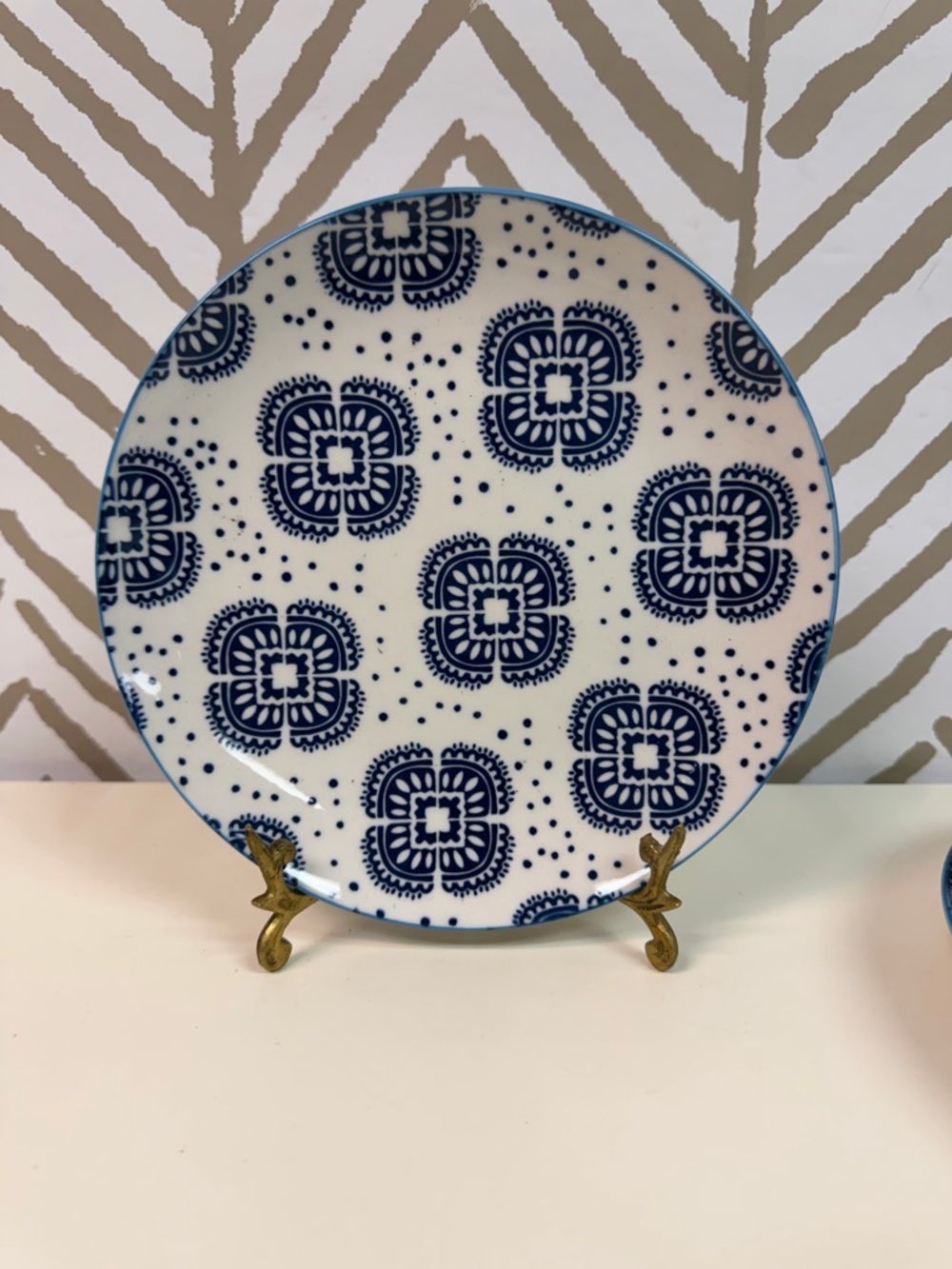 New Blue Floral Pattern Ceramic Dinner 7.5” Plates (Set of 4) - Picture 2 of 4